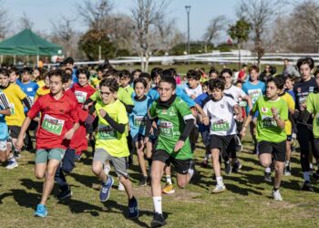 Crianças que praticam desporto fora da escola dormem e comem melhor
