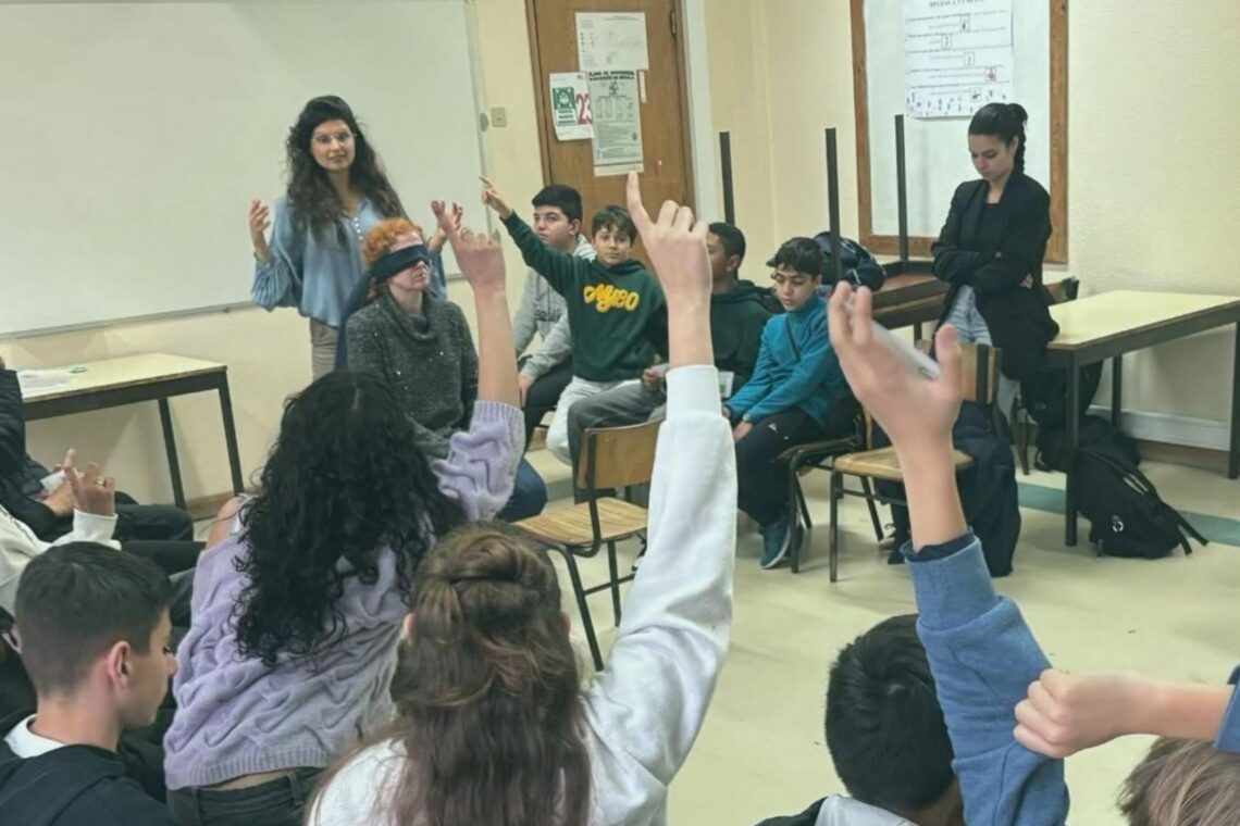 Taxa de sucesso dos alunos do projecto Redes na Escola: Dá o Salto! ronda os 87%