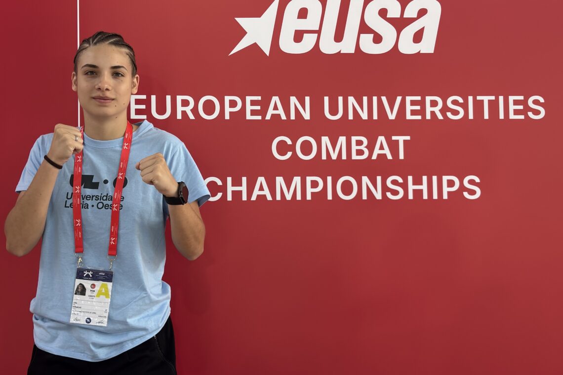 Júlia Dornelas alcançou a medalha de bronze na disciplina K1, na categoria -56 kg.