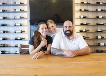 Deolinda Gomes abriu o restaurante em 2006 e hoje são os filhos, Paulo Carvalho e Beatriz Carvalho, que continuam a casa com a mãe