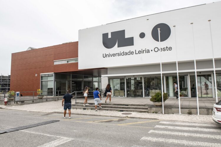 Tribunal admite providência cautelar  sobre regulamento de contratação da Universidade de Leiria e Oeste