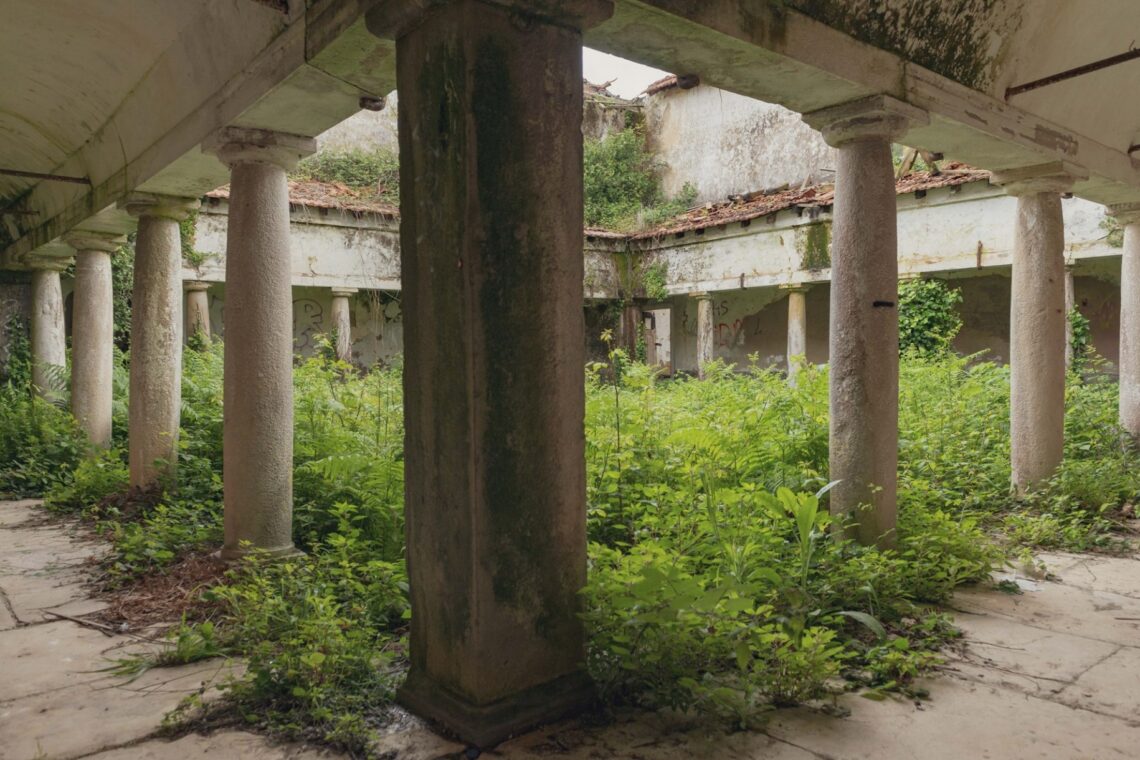 O imóvel, com zonas que remontam ao século XVII, está há décadas desocupado