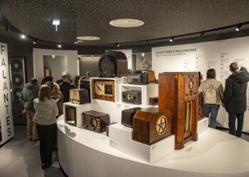 Num projecto com museologia de Alberto Guerreiro, há colaborações de Rui Cruz e Jónatas Lareiro (arquitectura), Miriam Conceição (design), Rui Custódio (montagem) e Isaac Raimundo (investigação)