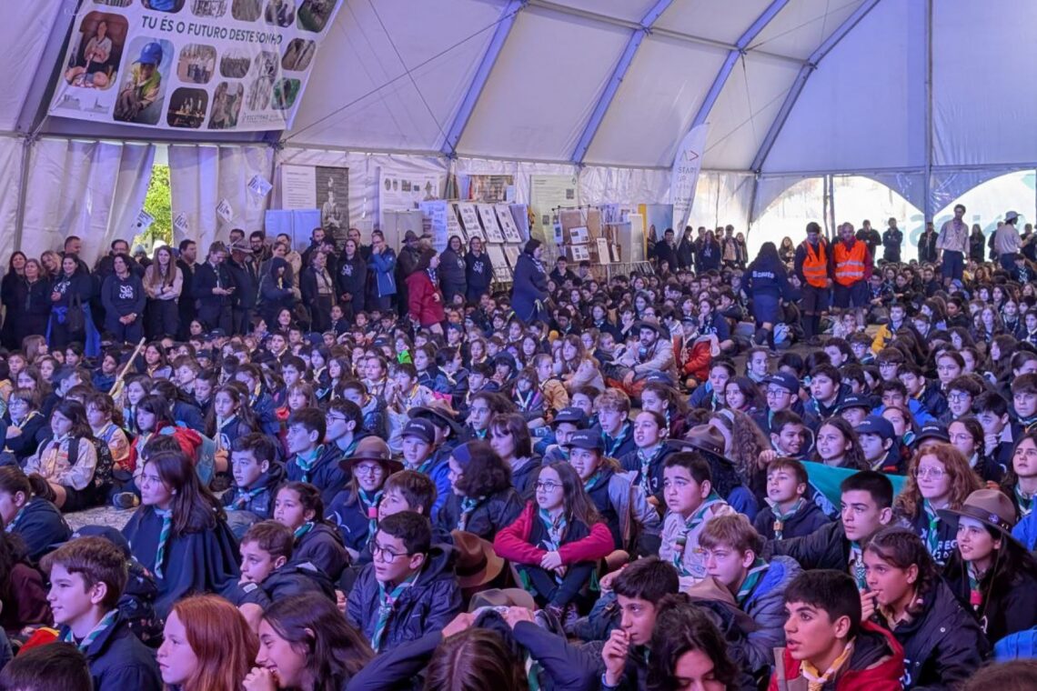 Fotogaleria: Mais de dois mil escuteiros estão em Leiria para celebrar o centenário da região e aniversário do fundador