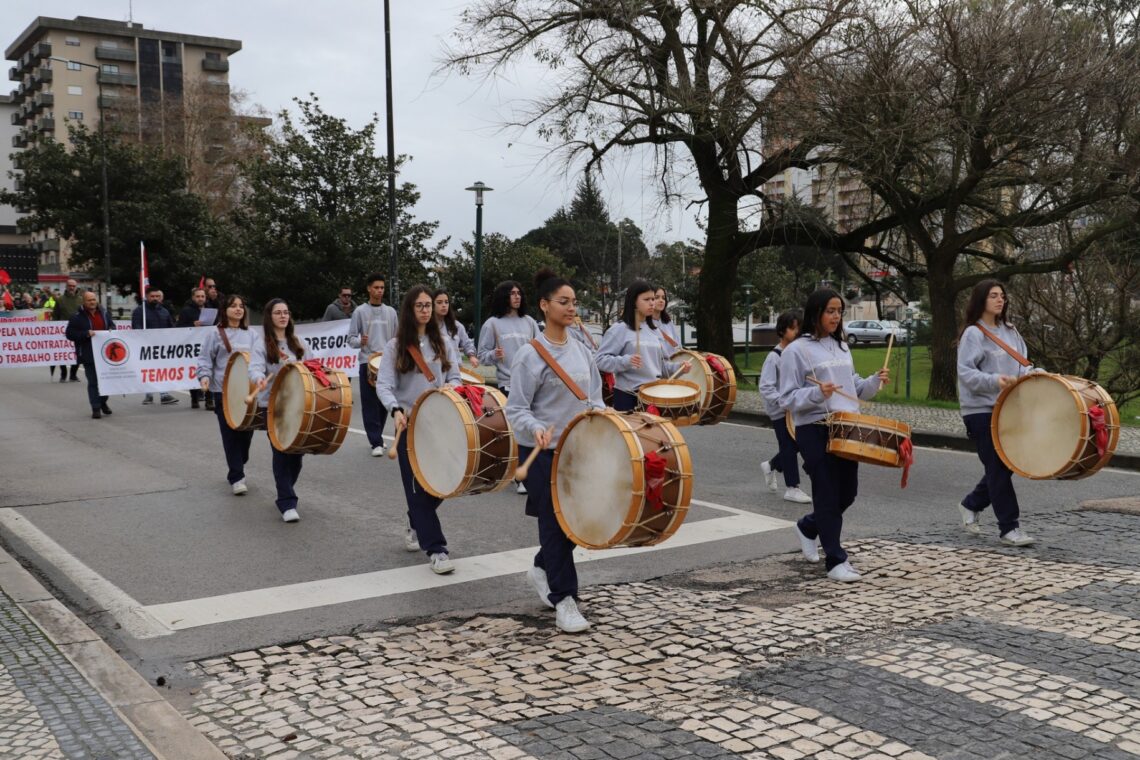 Música, flores e intervenções sindicais marcaram comemorações do 18 de Janeiro de 1934