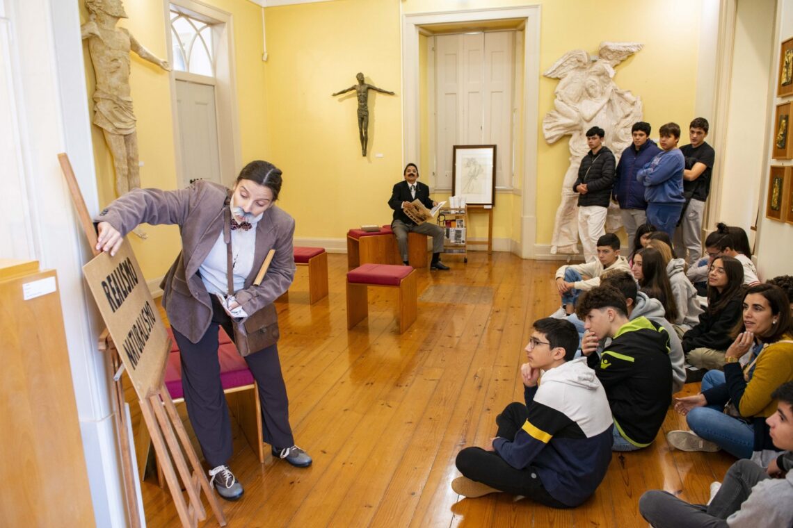 Apresentação do Teatro à Solta para alunos do terceiro ciclo, na manhã de terça-feira, dia 7