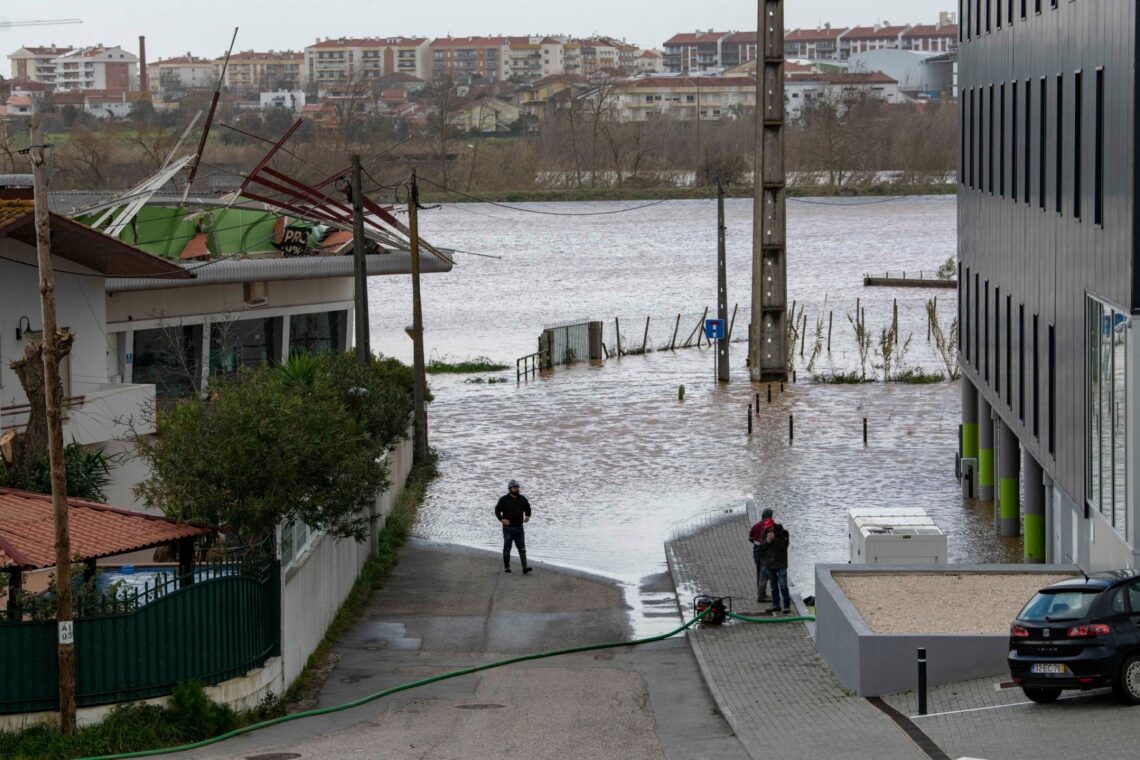 Imagens das inundações em Leiria