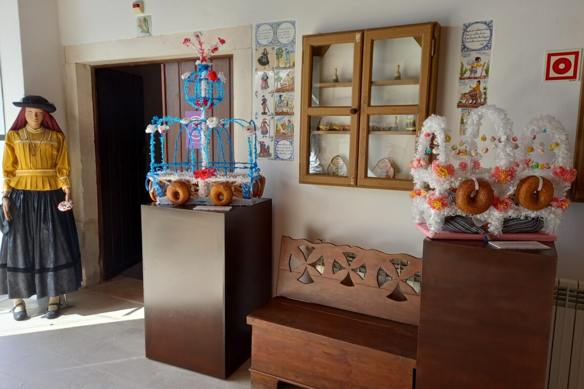 Grupos de folclore apresentam Andores, Ofertas e Fogaças no Agromuseu Municipal