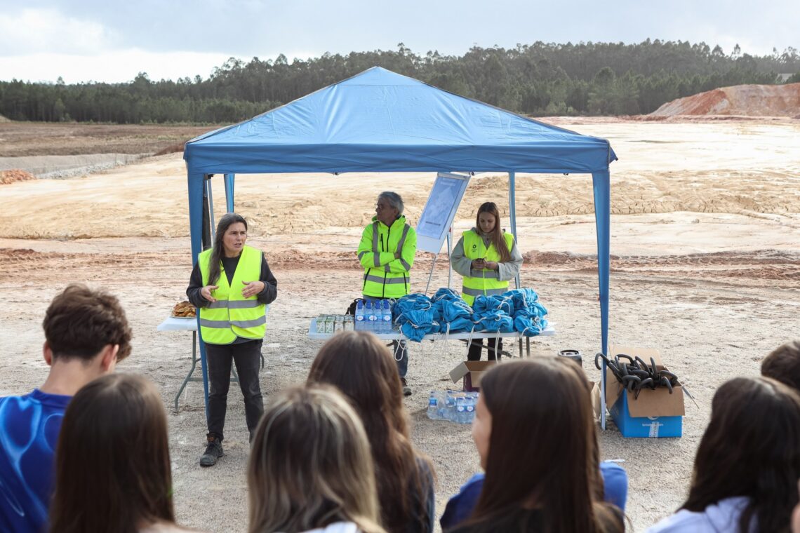 Mais de 70 alunos da escola do I ciclo da Albergaria, do 1.º aos 4.º anos, e do 9.º ano do Externato Escolar local