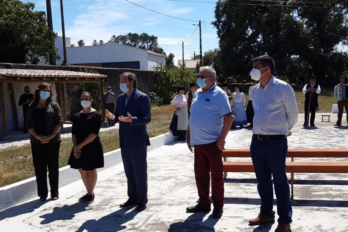 Grupos de folclore apresentam Andores, Ofertas e Fogaças no Agromuseu Municipal
