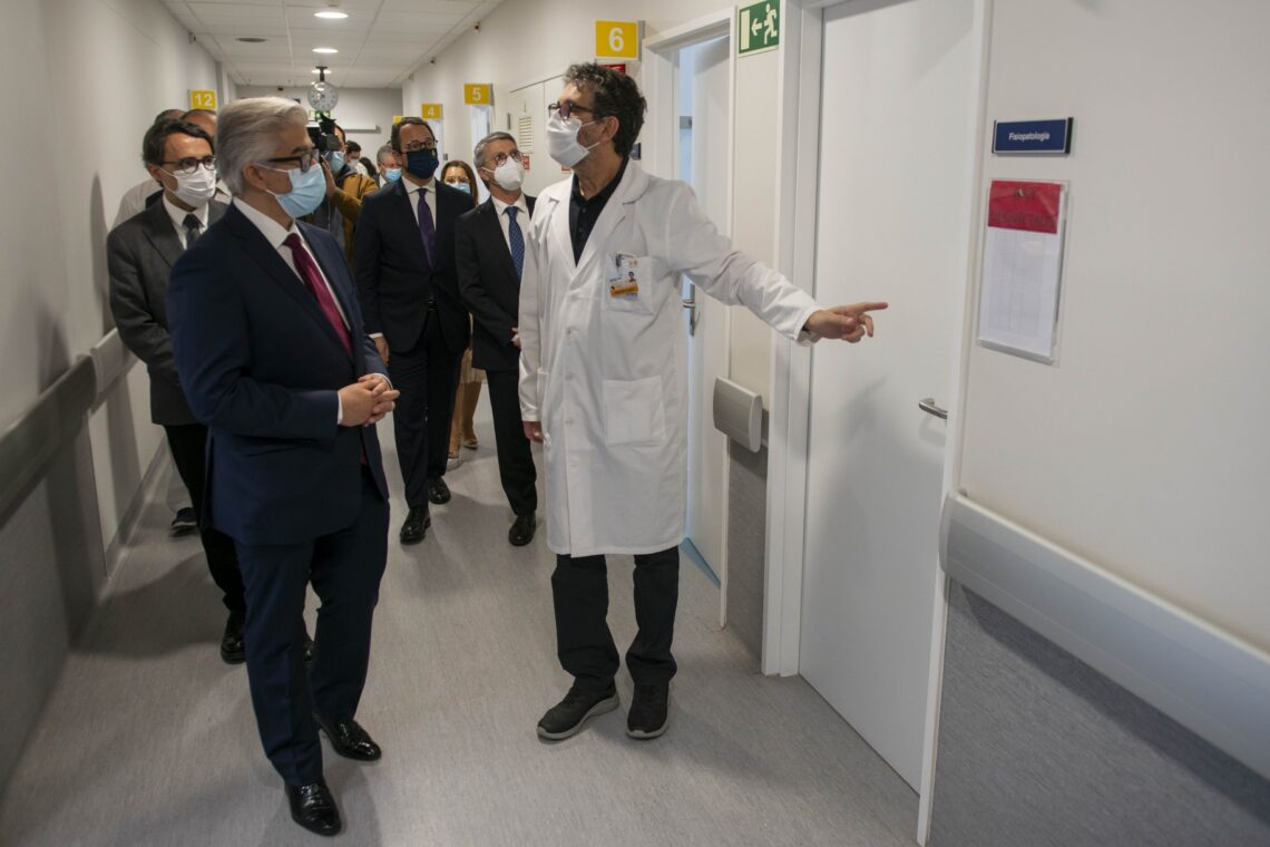 O secretário de Estado Adjunto e da Saúde inaugurou hoje as ampliações das unidades de Gastroenterologia e de Pneumologia