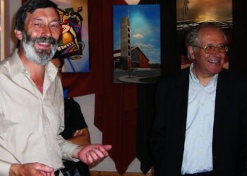 Adelino Gaspar (à esqª na foto) esteve também ligado ao teatro, como lembra o TASE
