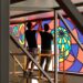 Nas últimas semanas, o edifício tornou-se simultaneamente um espaço de exposição e um estúdio de trabalho