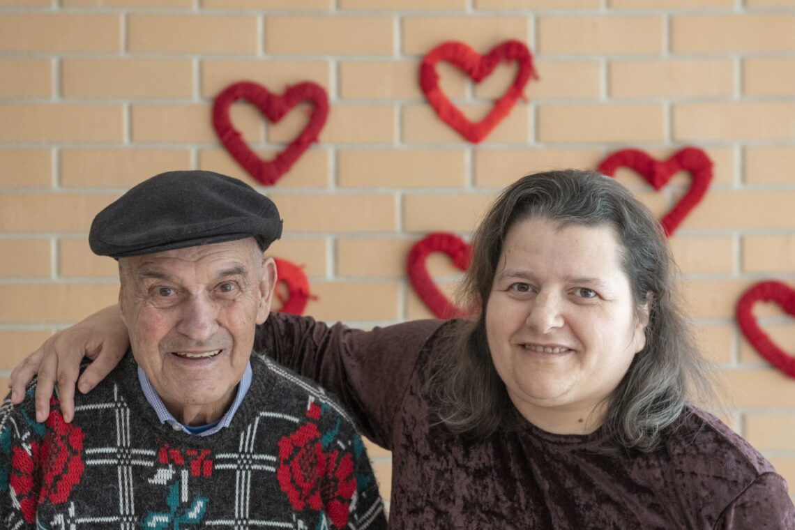 Artur Pedro e Ana Maria apoiam-se um ao outro nas suas actividades diárias
