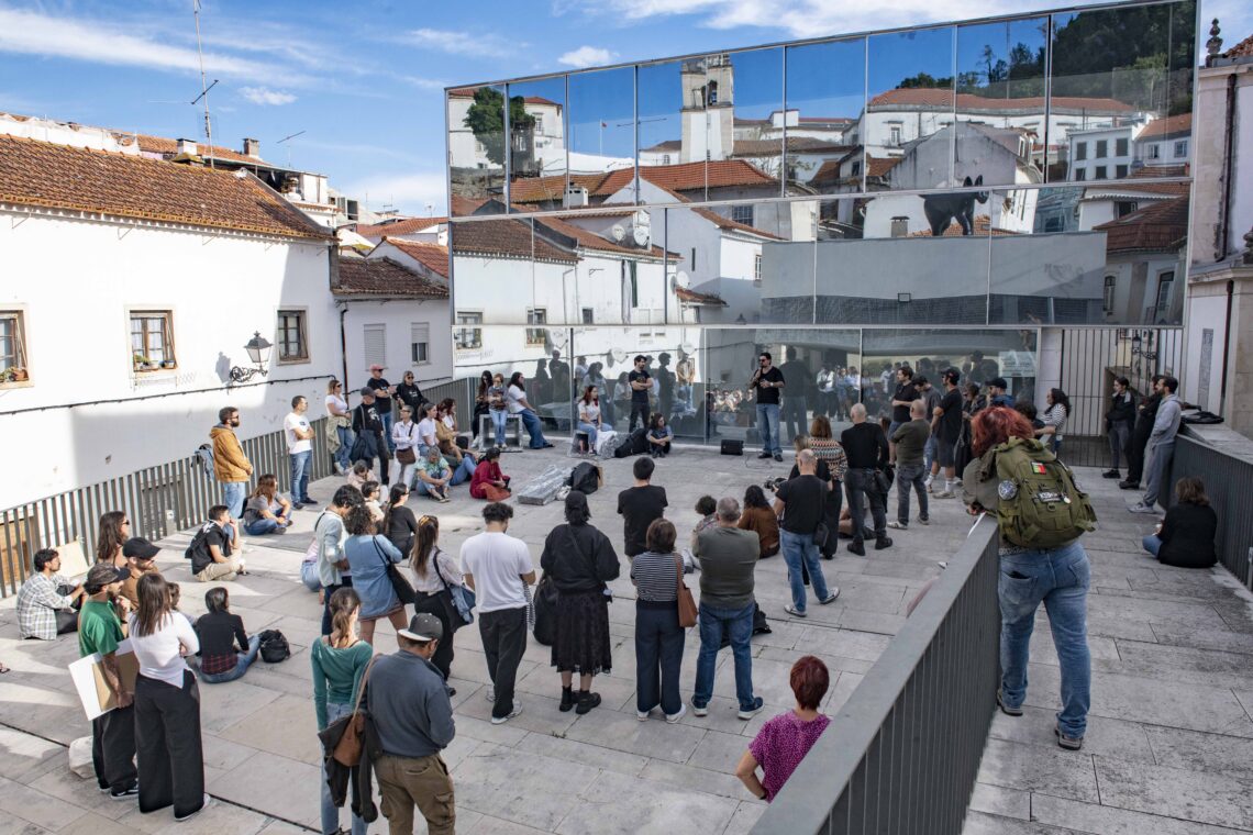 O problema da habitação foi tema de uma assembleia popular em Leiria no domingo
