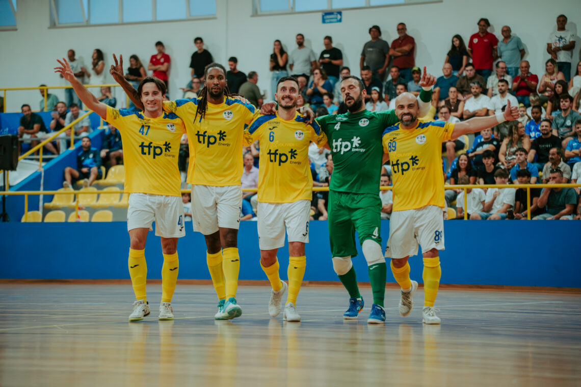 Dérbi regional terminou com a vitória do Burinhosa por 6-0