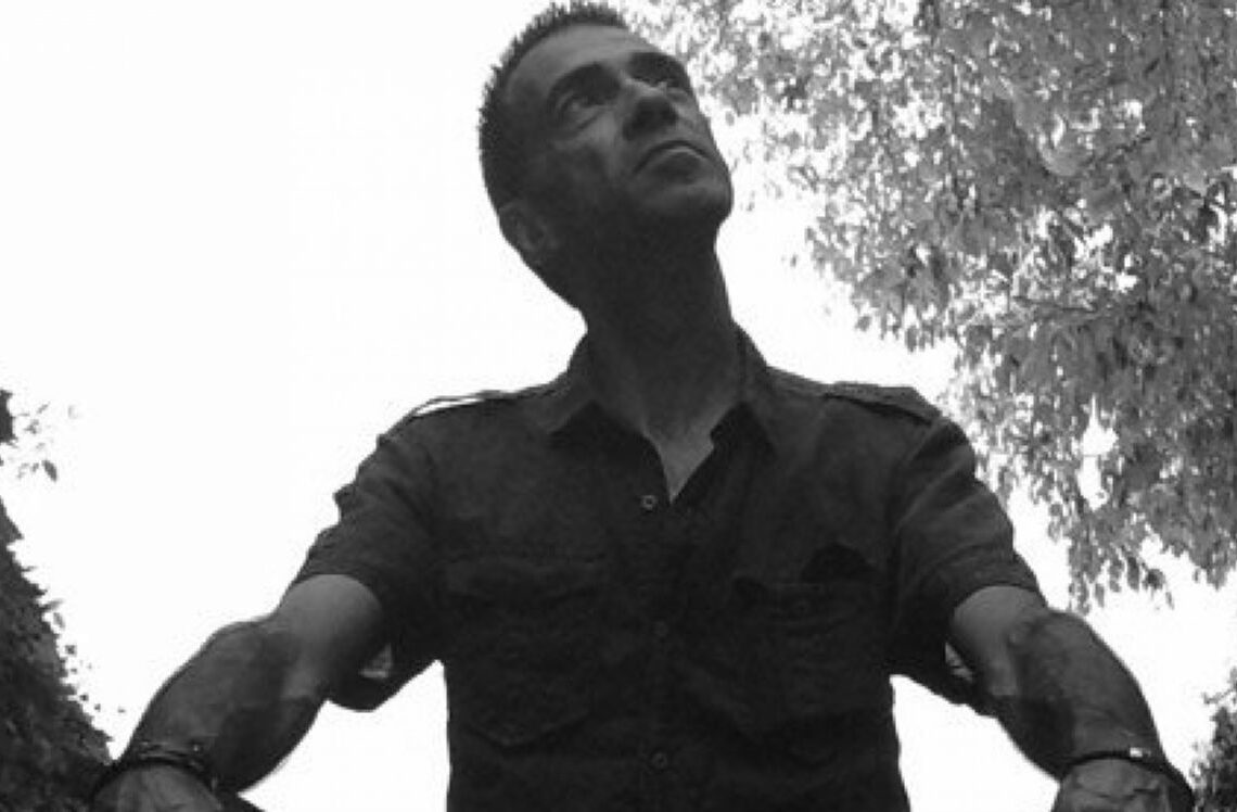 Carlos Vicente, músico: “Gostava de ir à Coreia do Norte. Para ‘tirar dúvidas'”