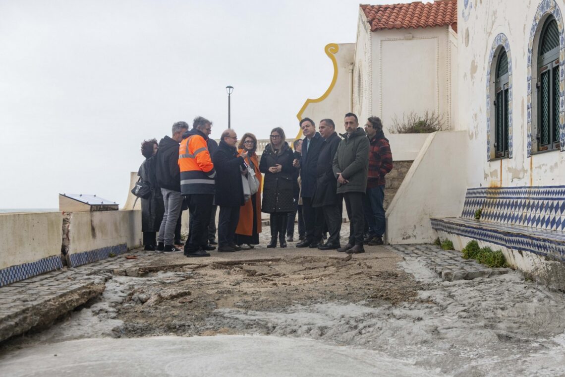 Injecção de cimento realizada para estabilização do solo e do muro adjacente ao edifício