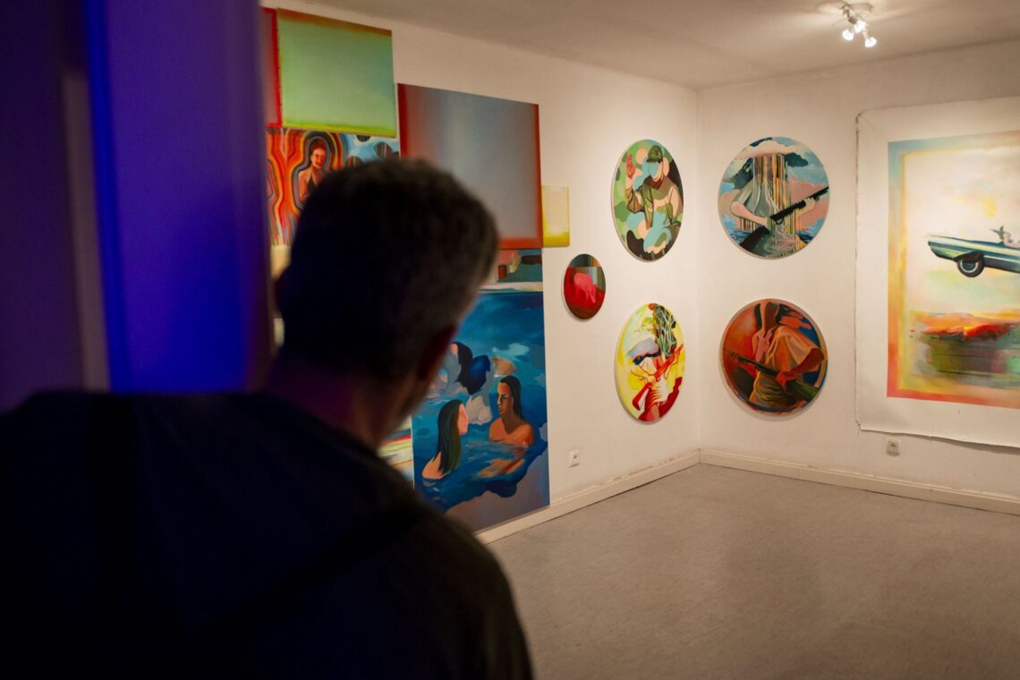Exposição Casa Plástica na antiga pousada da juventude