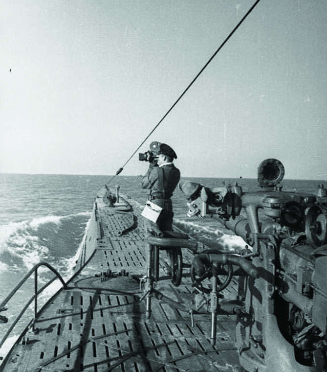 Das Boot – A odisseia do submarino U-963 na onda da Nazaré