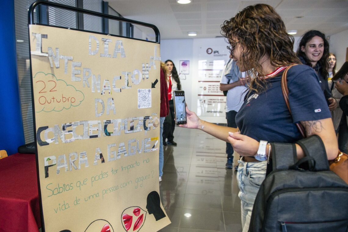Escola Superior de Saúde de Leiria assinalou a efeméride com uma acção de sensibilização