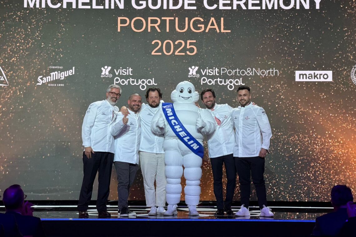 Chef Diogo Caetano (2.ª à direita) na entrega do prémio