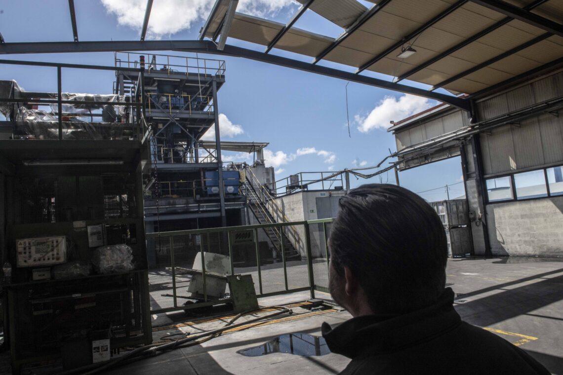 Na Moita, António continua à espera de ver a casa com telhado; AEIB teve uma redução de 60% na sua produção; EGFA treina no Jardim Fraldinhas, pequeno para os 115 atletas
