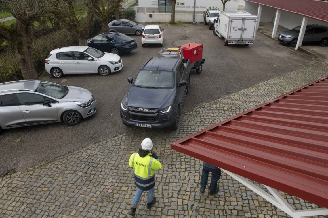 Energia foi reposta com recurso a um gerador enviado para o local a pedido da Câmara de Leiria