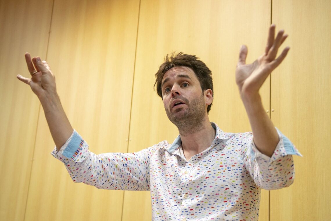 Nicholas Reed, maestro convidado para dirigir o ensemble de sopros da AFCL