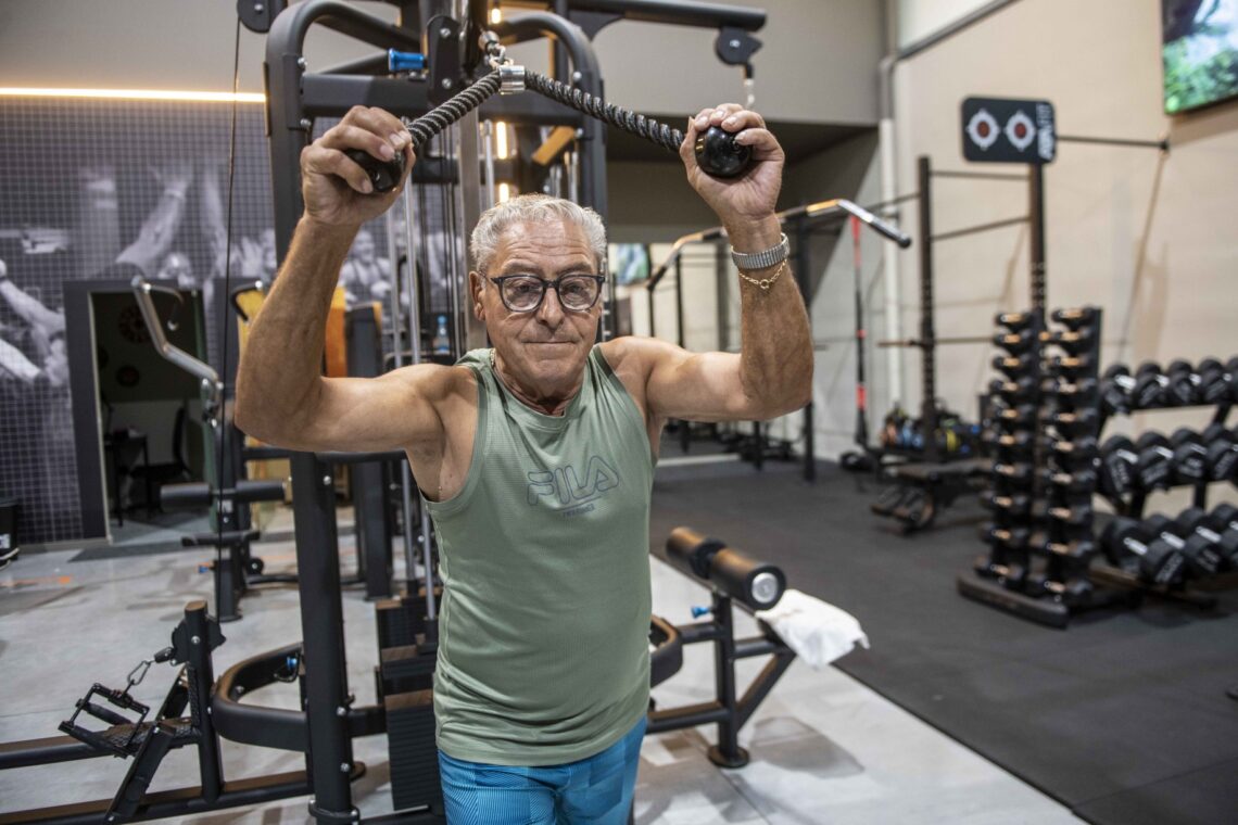 Emídio Santos, com 78 anos, começou a dedicar-se ao exercício físico após a reforma