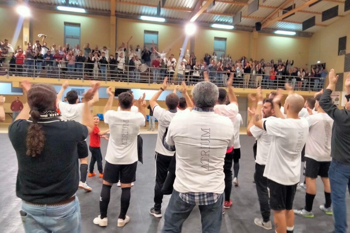 Equipa festejou vitória com os adeptos
