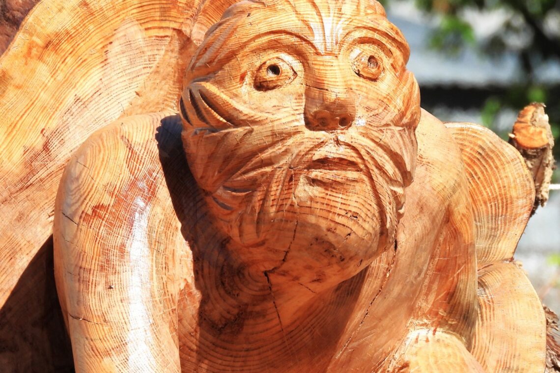 Escultor Zé Justino autor de parte das obras de arte no Parque Verde do Açude