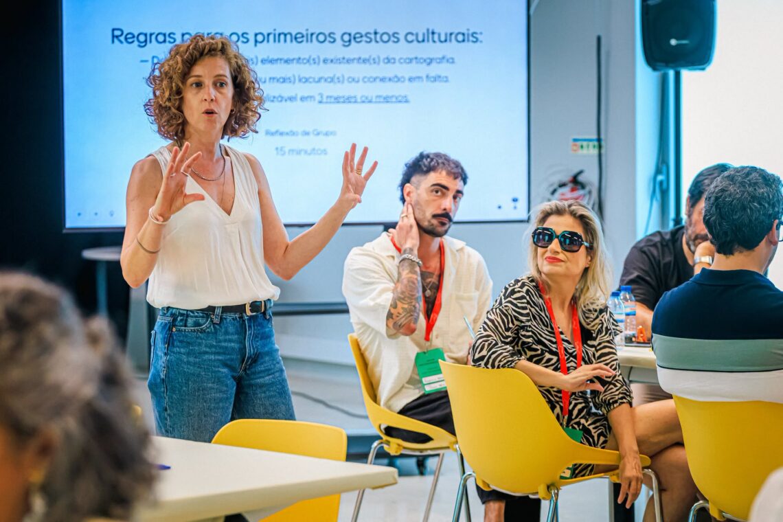 Uma das sessões de escuta já realizadas, com Tânia Alves, em Leiria