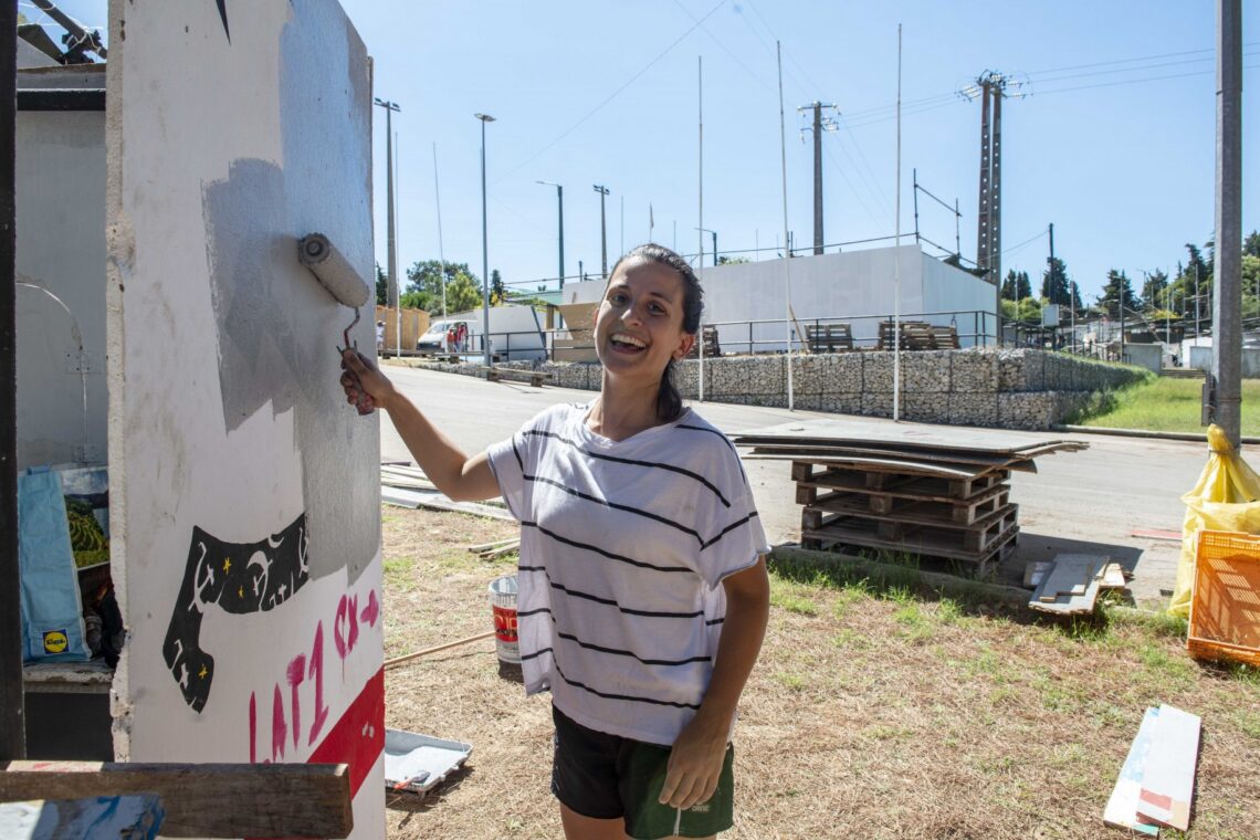 Montagem da Festa do Avante é feita por centenas de voluntários de todo o País