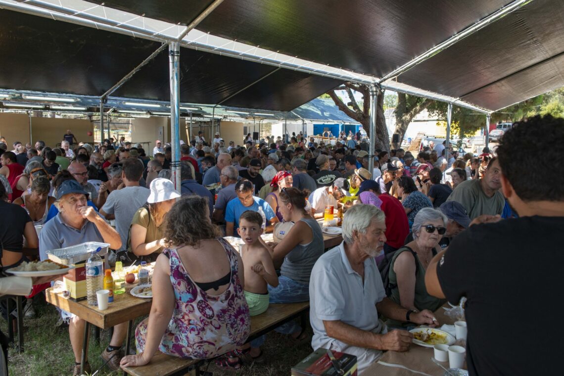 Montagem da Festa do Avante é feita por centenas de voluntários de todo o País