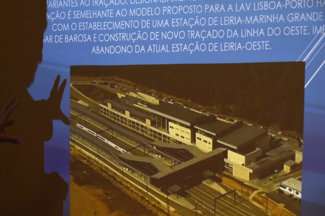Camp de Terragona é exemplo da 'solução Barosa', que prevê uma estação nova para a alta velocidade e Linha do Oeste