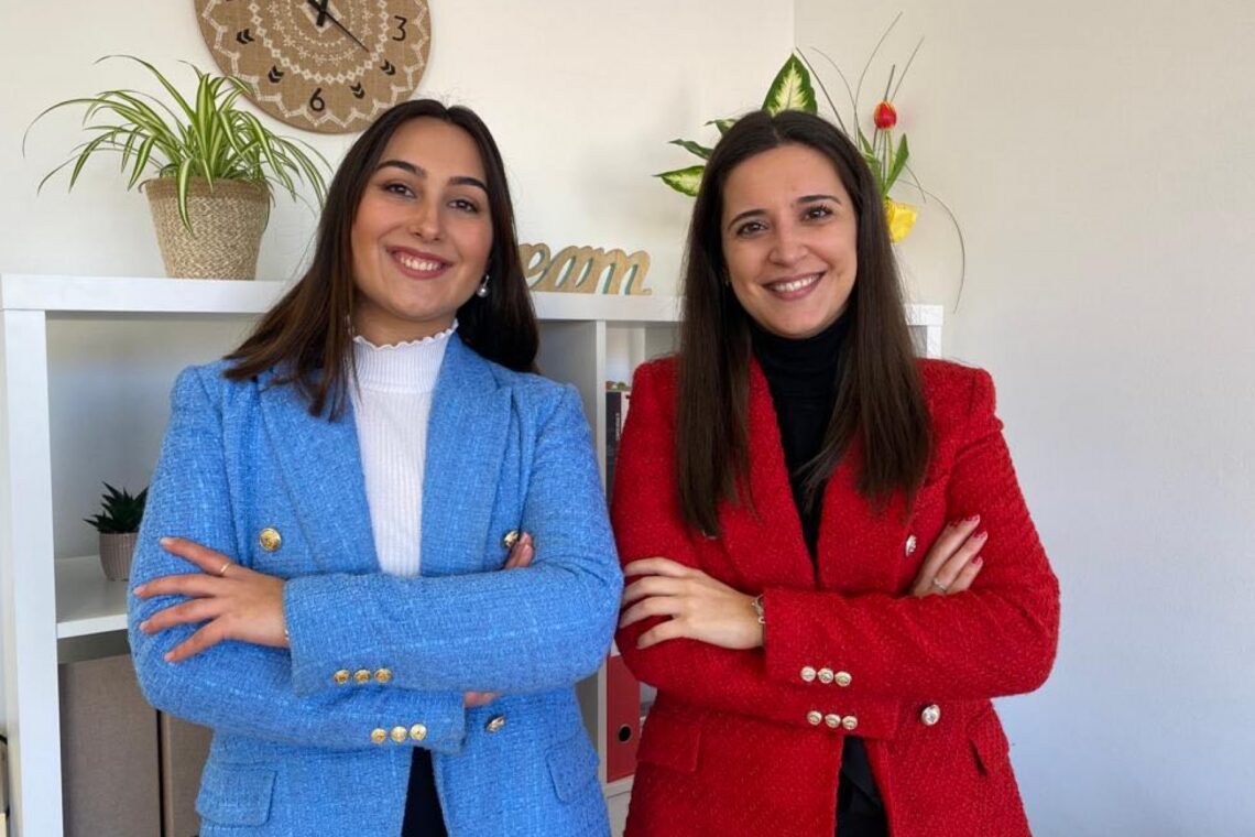 Cristiana e Raquel abriram um escritório de solicitadoria em Janeiro deste ano