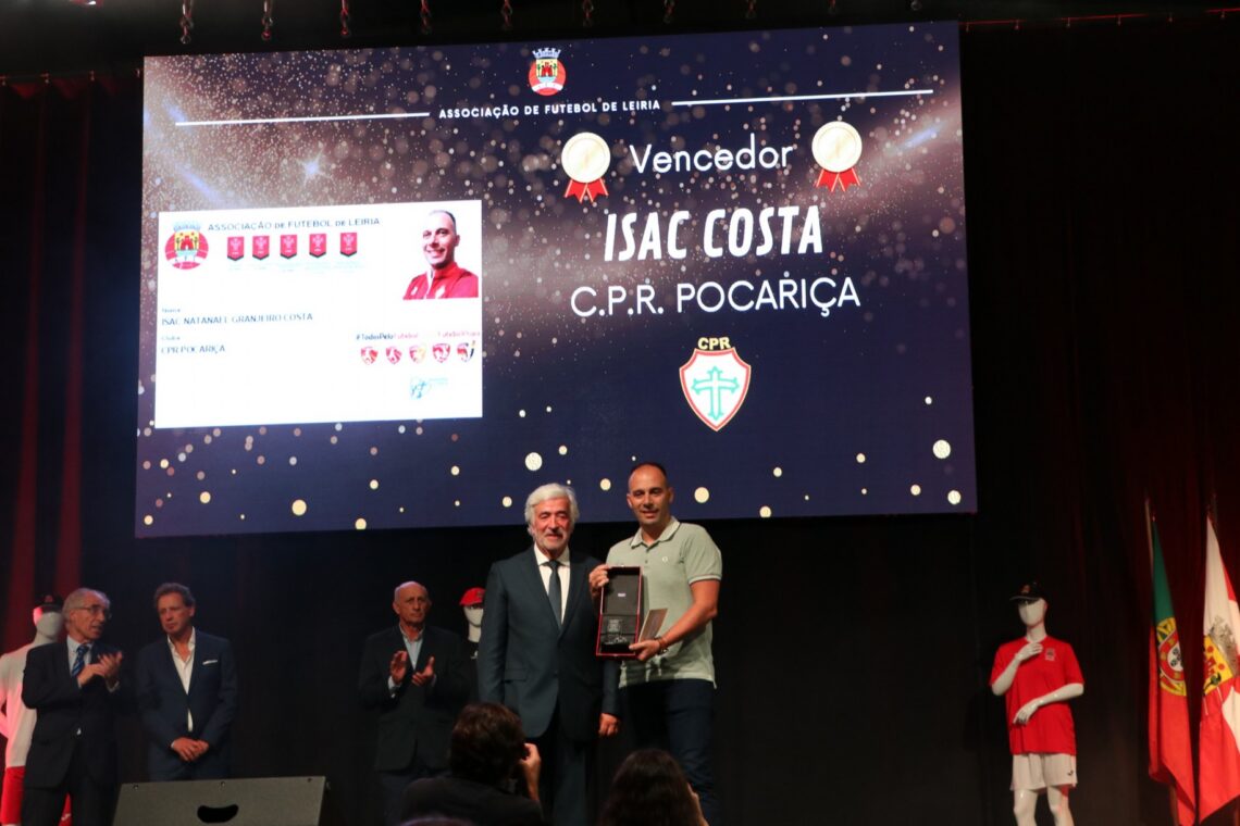 Isac Costa, CPR Pocariça, foi distinguido como melhor treinador de futsal sénior feminino