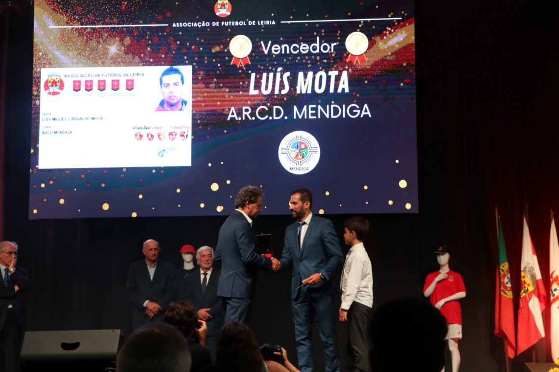 Luís Monta, Mendiga, foi distinguido como melhor treinador de equipas seniores masculinas de futsal