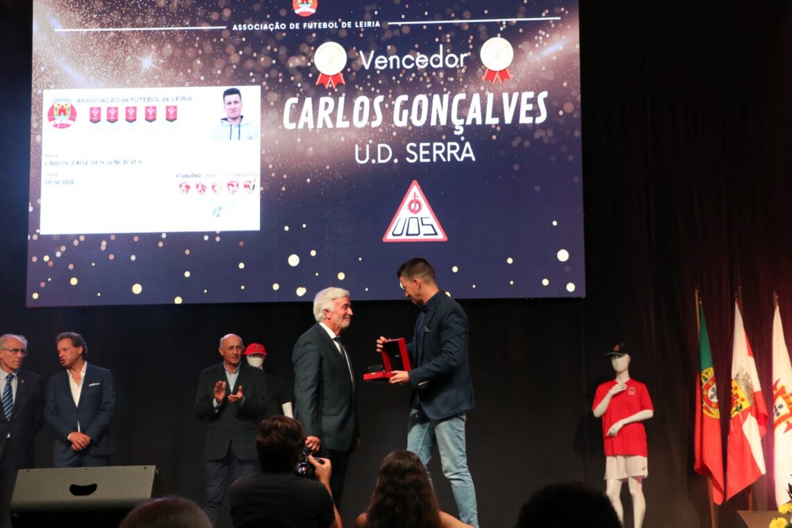 Carlos Gonçalves, União da Serra, foi distinguido como melhor treinador de futebol do distrito