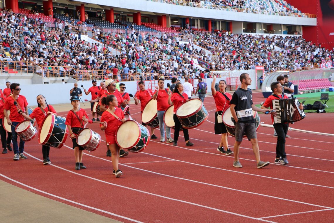União de Leiria arrancou com festa, apoio de adeptos e um estádio 'renovado'