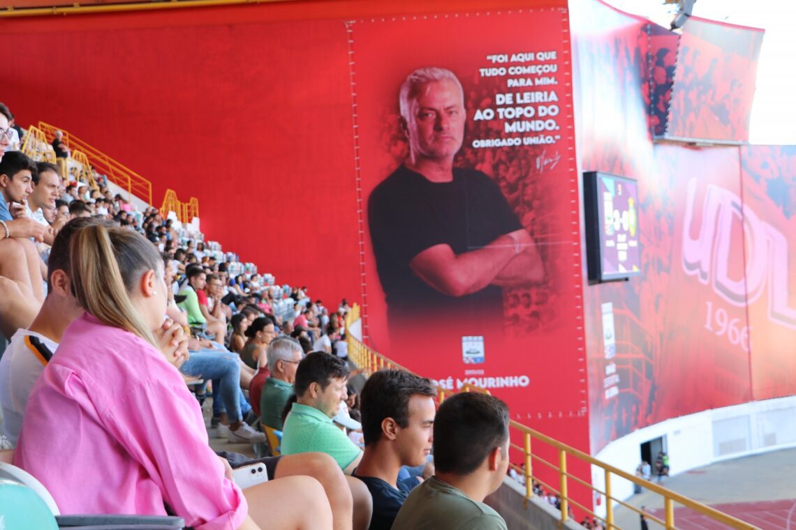 União de Leiria arrancou com festa, apoio de adeptos e um estádio 'renovado'