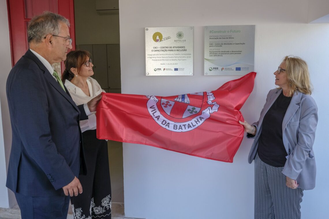 Dupla inauguração permite aumentar a oferta de vagas em creche e melhorar a resposta a pessoas com deficiência
