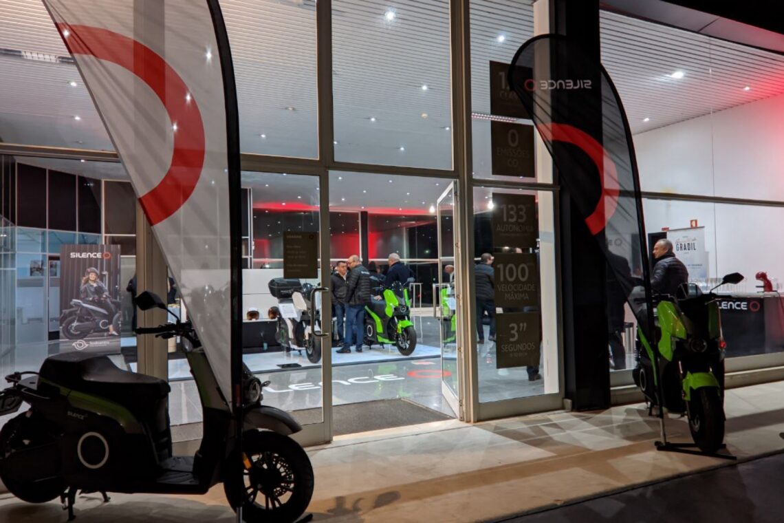 Stand ocupa o antigo stand da Smart, em Leiria