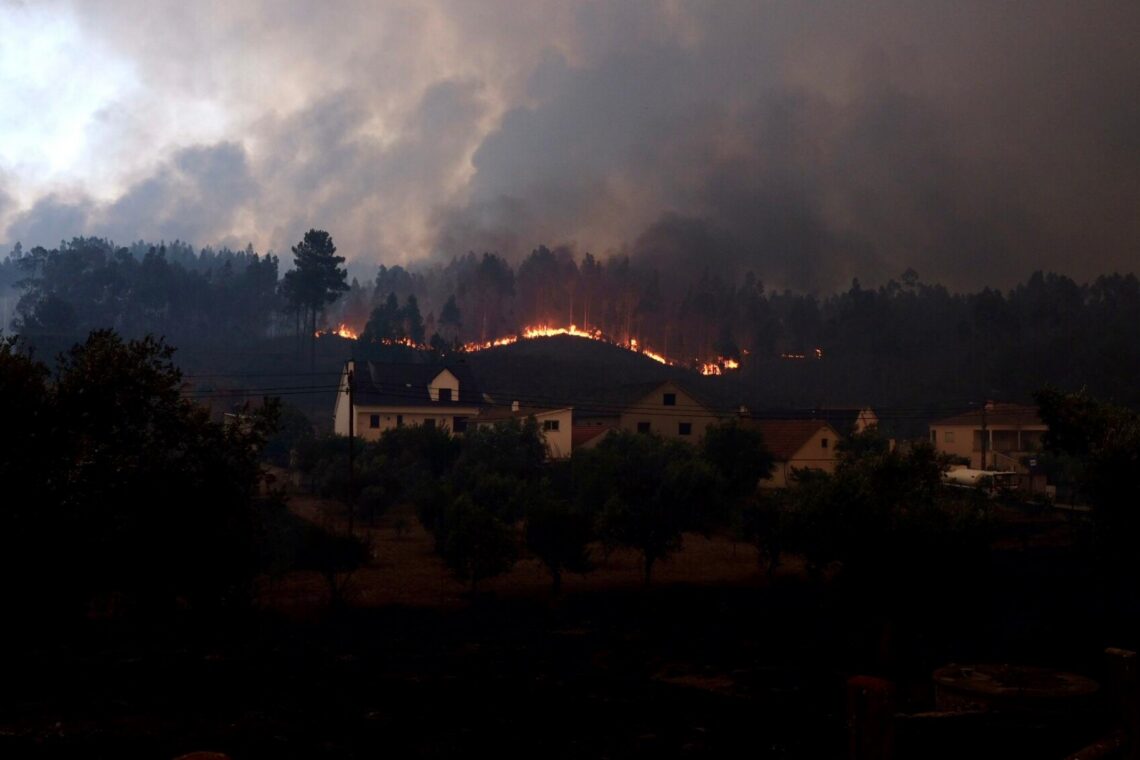 Incêndio lavra com intensidade em Ourém