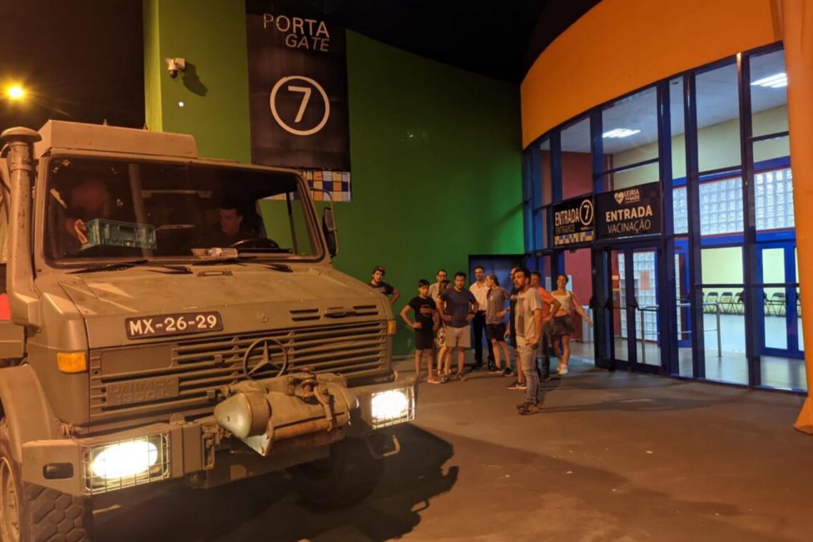 Centro acolhimento temporário para vítimas de incêndios no estádio de Leiria