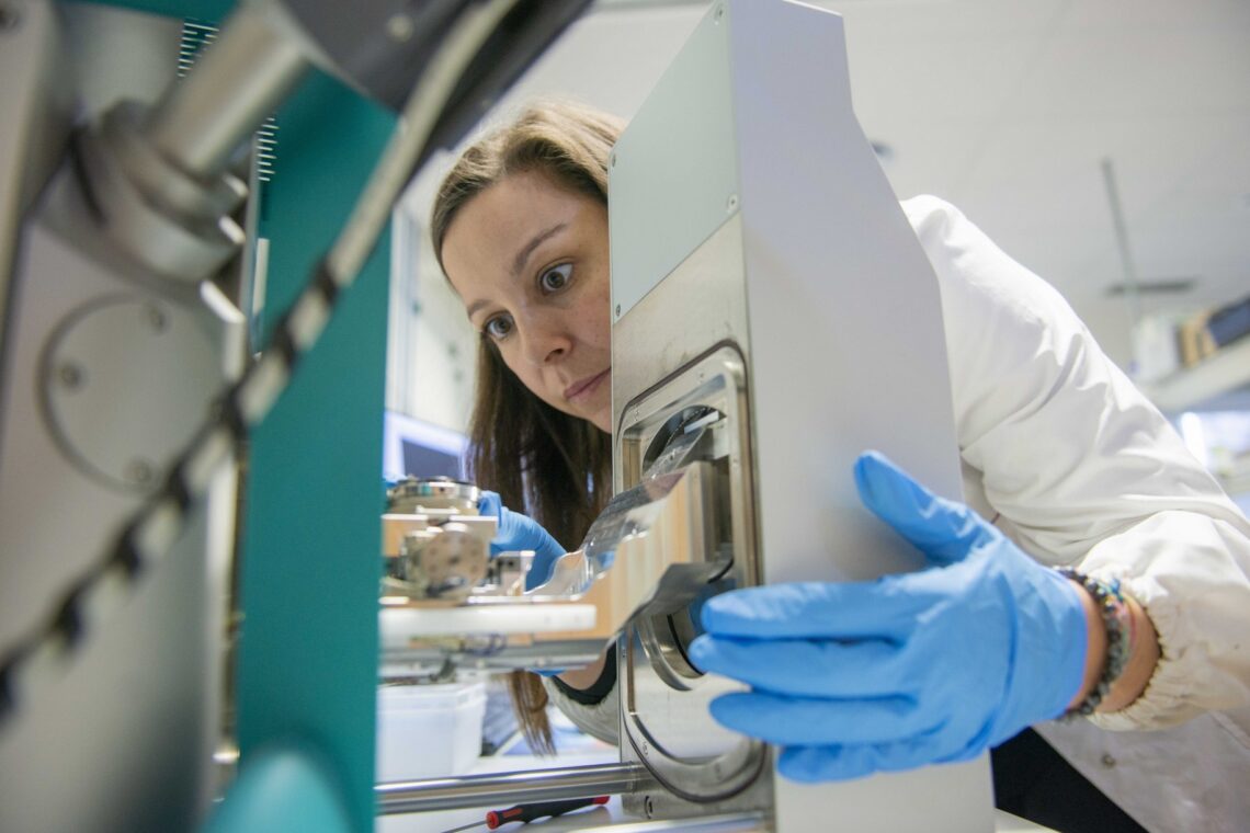 Sandra Neves é especialista em design para saúde, estando a desenvolver um projecto com o Hospital de Leiria. Juliana Dias utiliza a engenharia de tecidos para a regeneração da pele. Marco Lemos tem garantida uma patente no seu projecto de utilização de algas em película de embalamento
