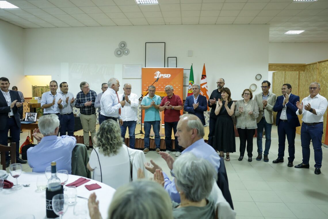 Jantar homenageou militantes e assinalou a posse da nova concelhia