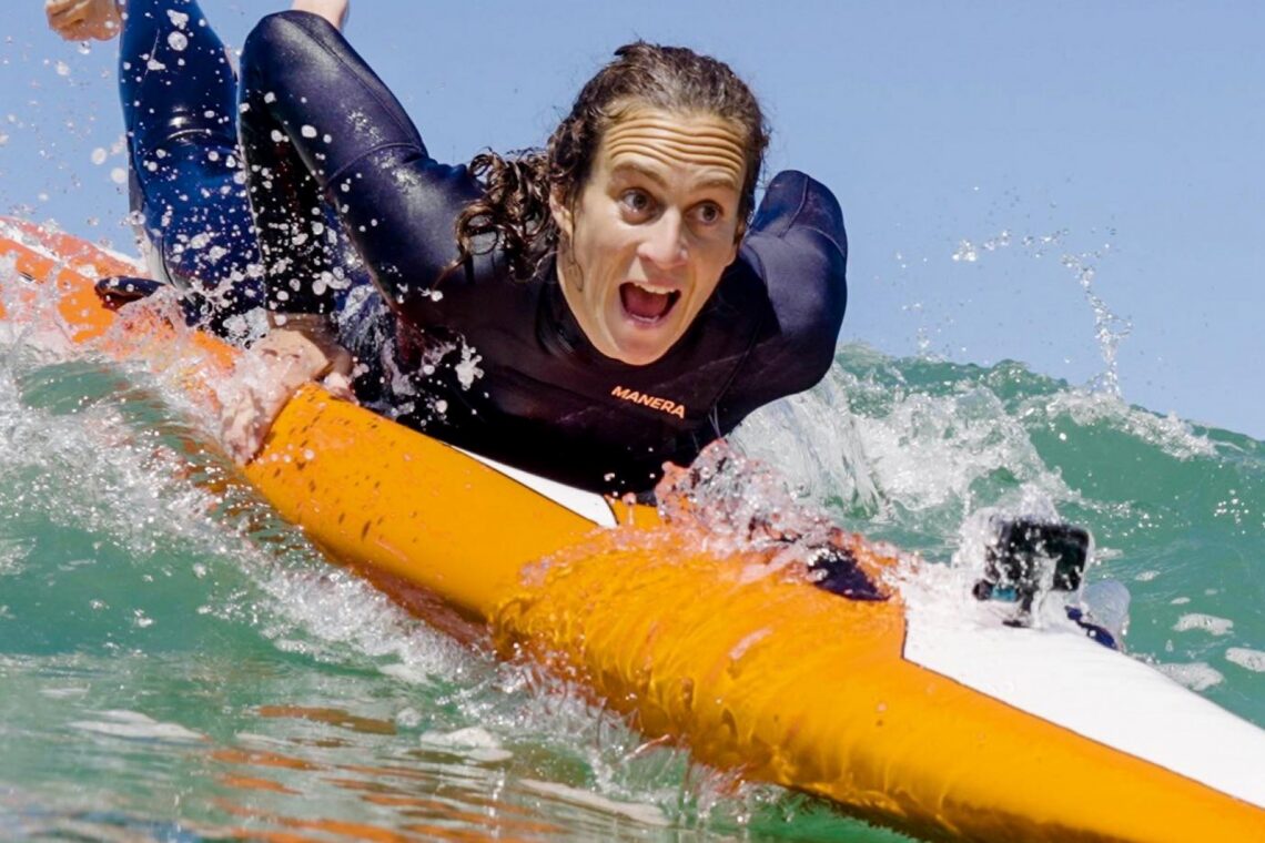 Justine Dupont venceu as três categorias dos Red Bull Big Wave Awards