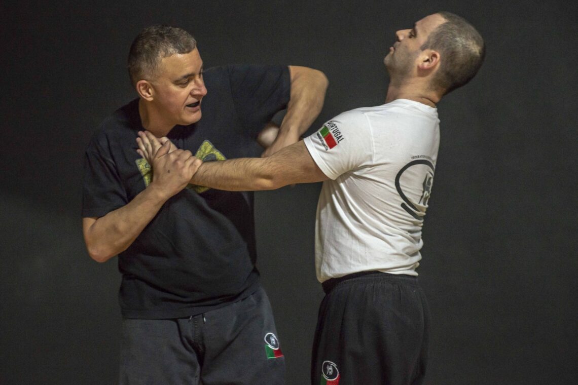 Vale tudo, mas mesmo tudo, no krav maga